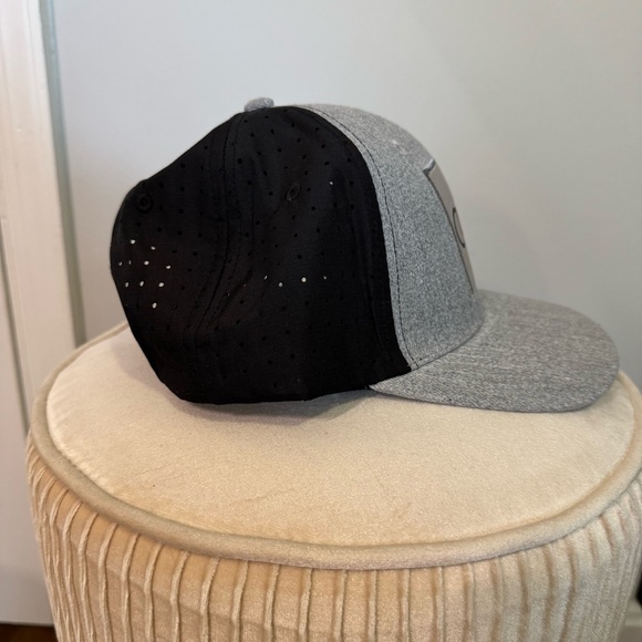 NWT Audi Gray & Black SnapBack Baseball Hat - Picture 5 of 7